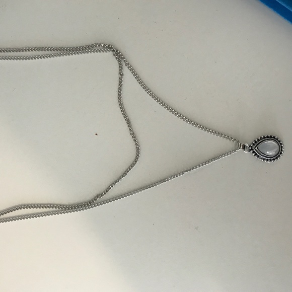 Stone necklace - Picture 2 of 3